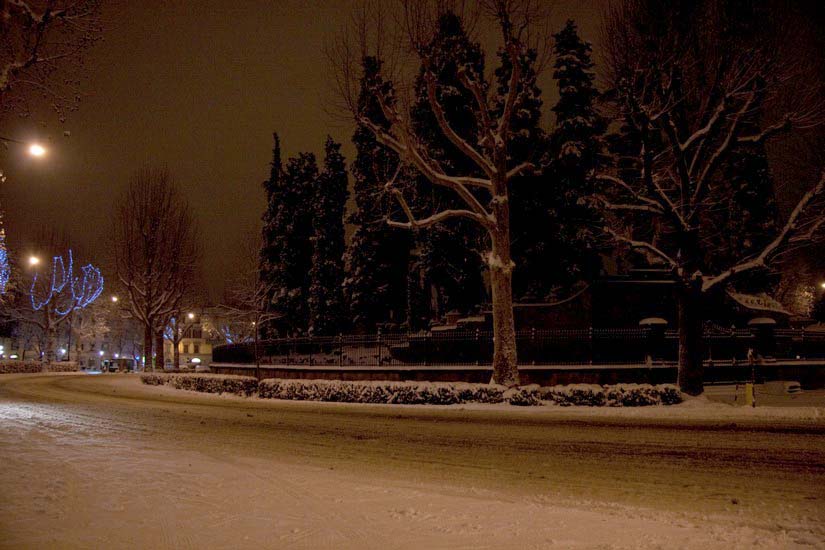 nevicata a firenze del 17 dicembre 2010, piazza Libertà