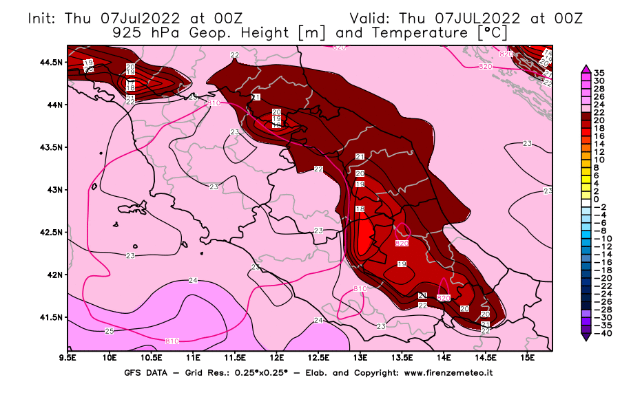 GFS analysi map - Geopotential [m] and Temperature [°C] at 925 hPa in Central Italy
									on 07/07/2022 00 <!--googleoff: index-->UTC<!--googleon: index-->