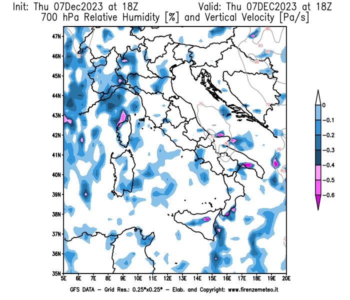Mappa di analisi GFS - Umidità relativa e Omega a 700 hPa in Italia
							del 7 dicembre 2023 z18