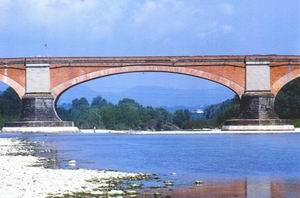 Foto stazione di rilevamento idrometrico fiume Arno a Montevarchi (AR)