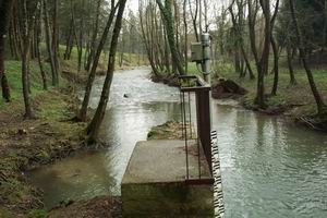 foto stazione di rilevamento idrometrico fiume Arno a Stia (AR)