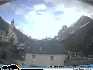 webcam  Penia di Canazei (TN, 1520 m), webcam provincia di Trento, webcam Veneto, Webcam Alpi - Veneto