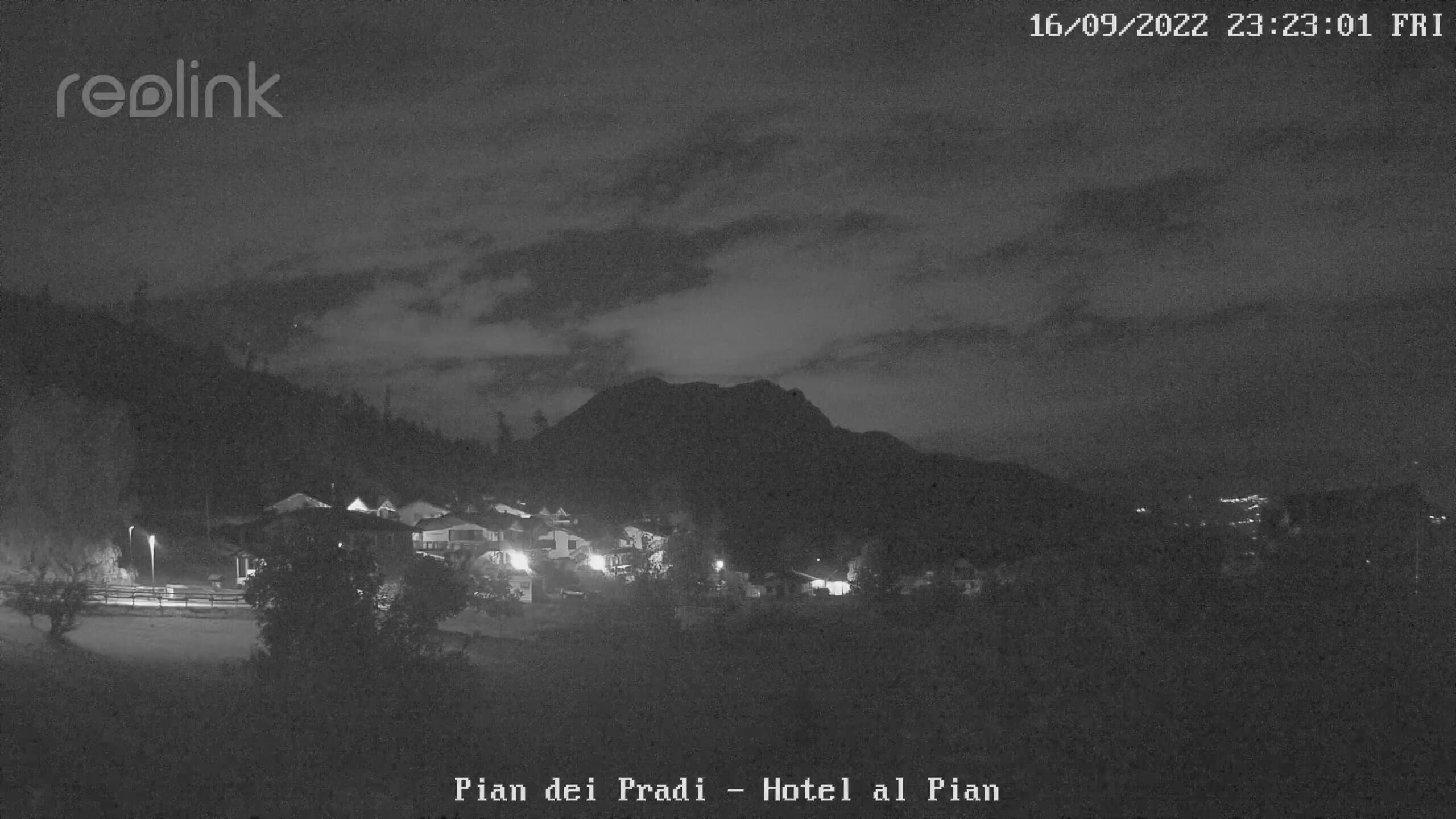 webcam Pian dei Pradi,  webcam comune di Altopiano della Vigolana, webcam provincia di Trento, 
                                            webcam Trentino-Alto Adige, webcam alpi