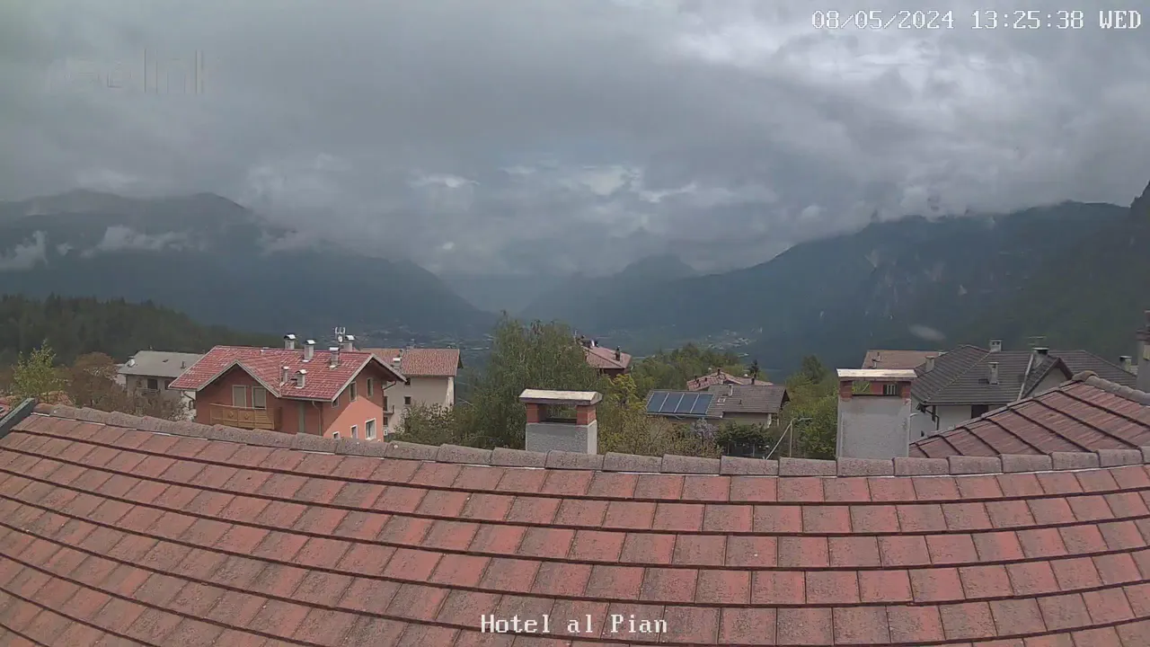 webcam Pian dei Pradi,  webcam comune di Altopiano della Vigolana, webcam provincia di Trento, webcam rifugio garda,
                                            webcam Trentino-Alto Adige, webcam alpi